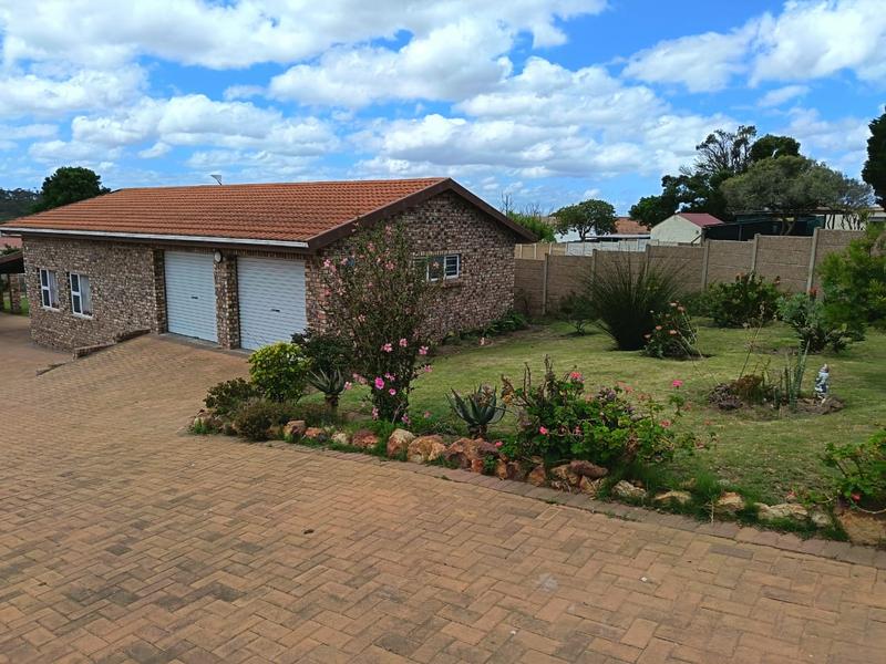 2 Bedroom Property for Sale in Albertinia Western Cape